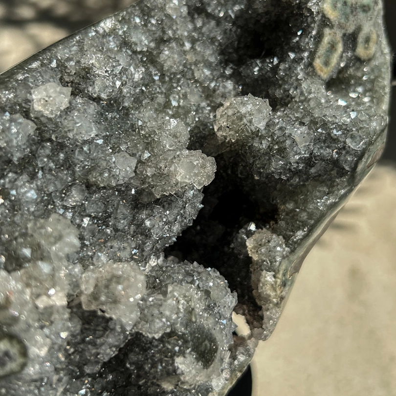 geode di Ametista Nera